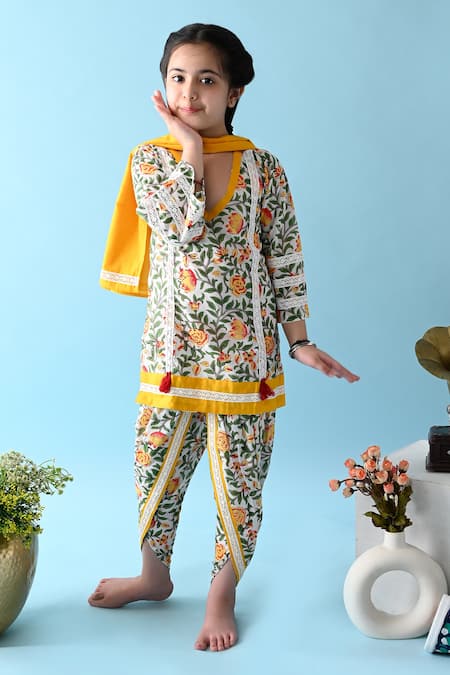 THE COTTON STAPLE Uzma Floral Print Kurta Set 