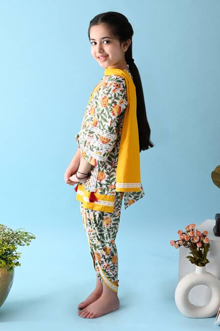 Shop_THE COTTON STAPLE_Yellow Cotton Tassels Uzma Floral Print Kurta Set _Online_at_Aza_Fashions