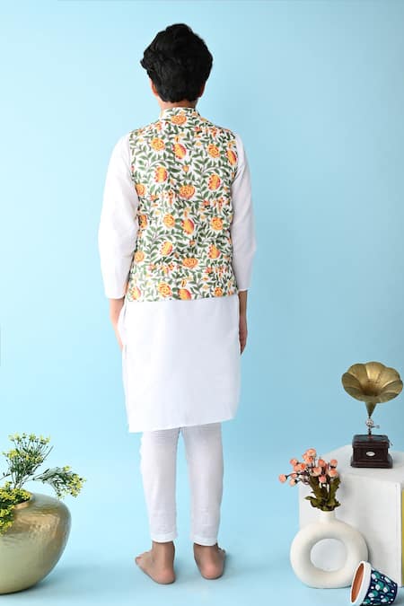 The Cotton Staple Floral Printed Bundi & Kurta Set 