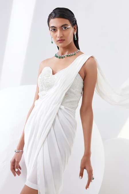 Buy Tisha Saksena Ivory Bustier Silk, Lining- Cotton, Pant Magnolia With Embroidered Online at Aza Fashions Buy_Tisha Saksena_Ivory Bustier Silk, Lining- Cotton, Pant Magnolia With Embroidered _Online_at_Aza_Fashions