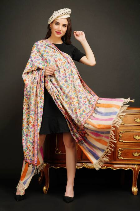 Dusala_White Handwoven Pure Kani Pashmina Shawl_Online_at_Aza_Fashions