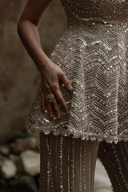 Buy_Varun Nidhika_Grey Silk Organza Folklore Chevrons Leaf Neck Embroidered Kurta And Pant Set _Online_at_Aza_Fashions