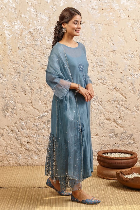 Shop Naaz By Noor Blue Cotton, Organza, Chanderi Floral, Sequin Round Embroidered Kurta Set at Aza Fashions Shop_Naaz By Noor_Blue Cotton, Organza, Chanderi Floral, Sequin Round Embroidered Kurta Set _at_Aza_Fashions