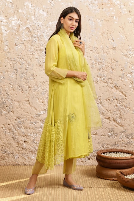 Naaz By Noor_Green Cotton, Organza, Chanderi Floral Print Round Neck Work Kurta Pant Set _Online_at_Aza_Fashions