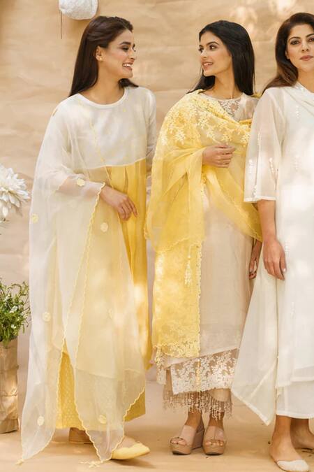 Naaz By Noor_Yellow Cotton, Organza, Chanderi Plain Round Ombre Kurta Set _Online_at_Aza_Fashions