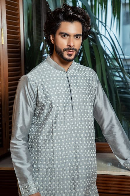 Darshika Menswear_Grey Cotton Silk Shadow And Floral Thread Work Embroidered Kurta Set _Online_at_Aza_Fashions