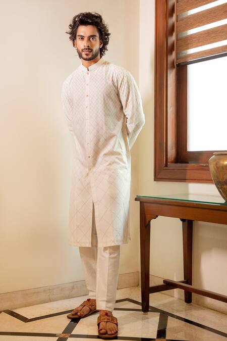 Darshika Menswear Off White Cotton Silk Geometric Stitch Lines Embroidered Kurta Set Online at Aza Fashions Darshika Menswear_Off White Cotton Silk Geometric Stitch Lines Embroidered Kurta Set _Online_at_Aza_Fashions
