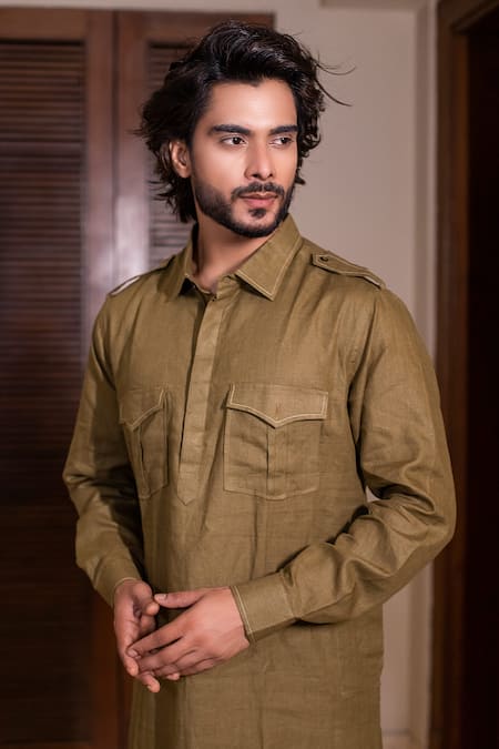 Darshika Menswear Green Linen Pathani Kurta Set Online at Aza Fashions Darshika Menswear_Green Linen Pathani Kurta Set _Online_at_Aza_Fashions