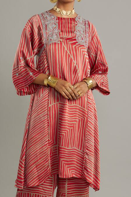 Myoho Red Printed Asymmetric Tunic Online at Aza Fashions Myoho_Red Printed Asymmetric Tunic _Online_at_Aza_Fashions