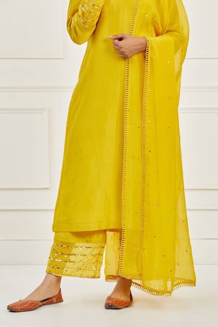 Ikshita Choudhary Yellow Chanderi Embroidered Chita Round Kurta Pant Set at Aza Fashions Ikshita Choudhary_Yellow Chanderi Embroidered Chita Round Kurta Pant Set_at_Aza_Fashions