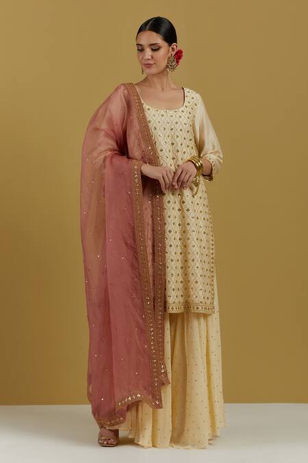 Buy Ikshita Choudhary Beige Organza Hand Embroidered Sequin And Cutdana Work Chanderi Kurta at Aza Fashions Buy_Ikshita Choudhary_Beige Organza Hand Embroidered Sequin And Cutdana Work Chanderi Kurta_at_Aza_Fashions