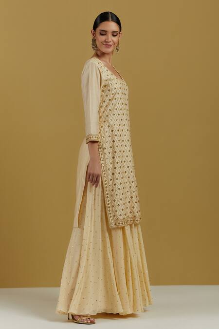 Ikshita Choudhary Beige Organza Hand Embroidered Sequin And Cutdana Work Chanderi Kurta Online at Aza Fashions Ikshita Choudhary_Beige Organza Hand Embroidered Sequin And Cutdana Work Chanderi Kurta_Online_at_Aza_Fashions