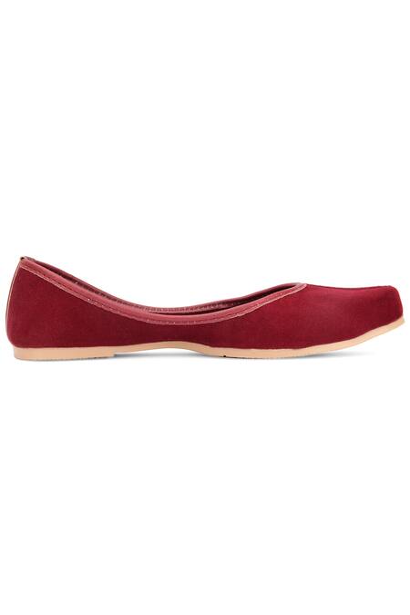 Buy_Nazaakat By Samara Singh_Maroon Solid Stitch Line Juttis_Online_at_Aza_Fashions