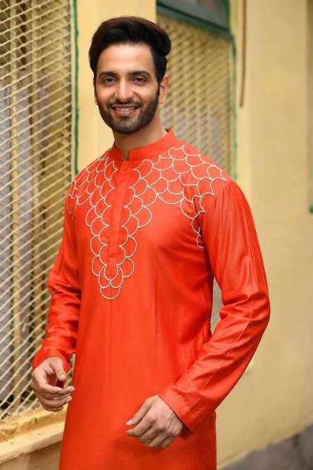 Buy_Priyanka Haralalka_Orange Bhagalpur , Katan Stripes Print And Knot Embroidery Kurta Set _Online_at_Aza_Fashions