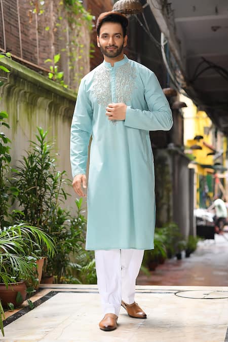 Priyanka Haralalka Embroidered Kurta Set 