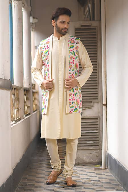 Priyanka Haralalka Floral Print Bundi & Kurta Set 