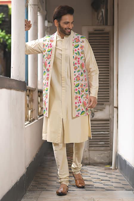 Priyanka Haralalka_Beige Cotton , Bourette Floral Print Bundi And Kurta Set_Online_at_Aza_Fashions