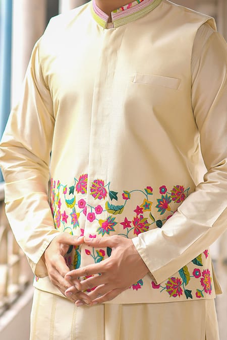 Shop_Priyanka Haralalka_Beige Banarasi Cotton , Katan Floral Embroidered Bundi And Kurta Set_Online_at_Aza_Fashions