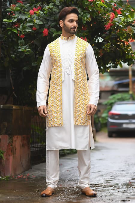 Priyanka Haralalka Embroidered Overlay Kurta Set 