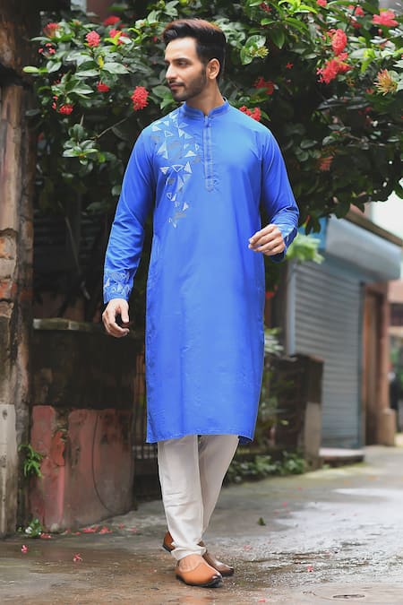 Priyanka Haralalka Geometric Embroidered Kurta Set 