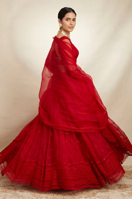 Astha Narang_Red Organza Floral Sweetheart Neck Embroidered Bridal Lehenga Set _Online_at_Aza_Fashions