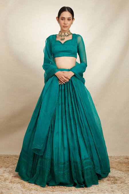 Buy Astha Narang Green Organza Thread Sweetheart Neck Embroidered Lehenga Set Online at Aza Fashions Buy_Astha Narang_Green Organza Thread Sweetheart Neck Embroidered Lehenga Set _Online_at_Aza_Fashions