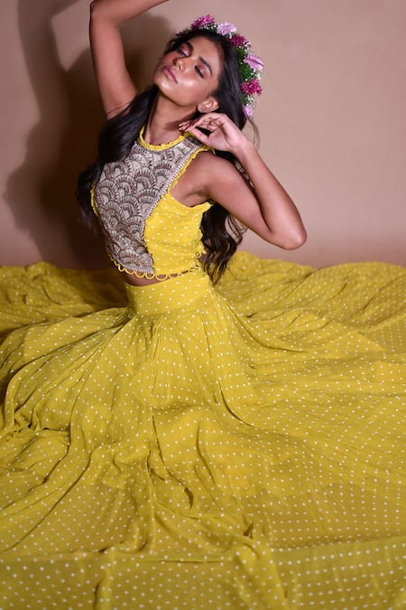 Buy_Aksh_Yellow Georgette, Taffeta Scallop, Bandhani Round Print Crop Top And Skirt Set_Online_at_Aza_Fashions