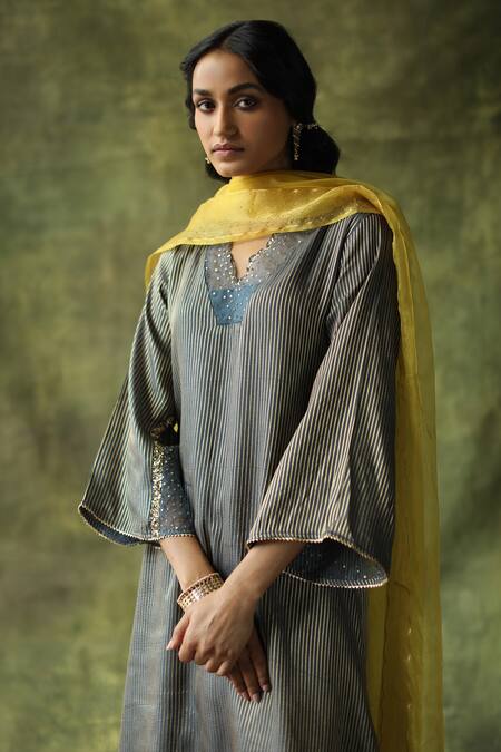Buy_Begum_Grey Kurta Brocade Silk Embroidery Sequin V Neck Nida Set _Online_at_Aza_Fashions