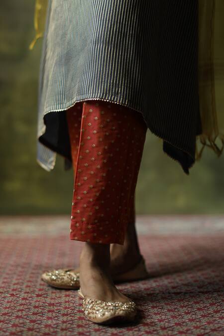 Begum_Grey Kurta Brocade Silk Embroidery Sequin V Neck Nida Set _at_Aza_Fashions