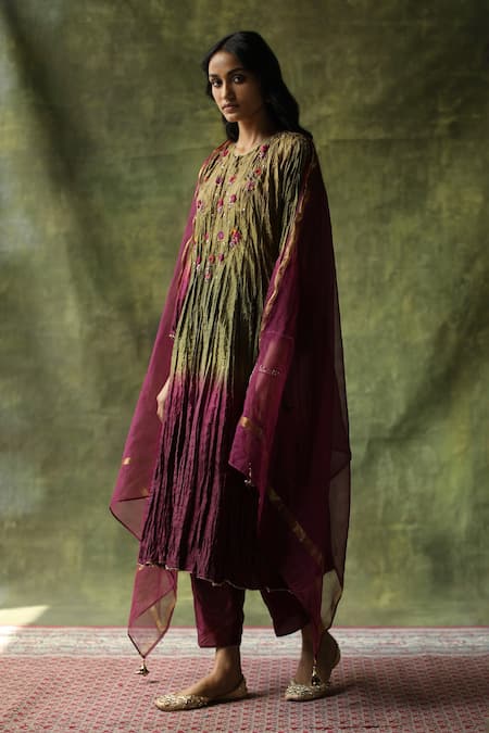 Begum_Wine Kurta And Pant  Dupatta Kota Zeenat Ombre Set  _Online_at_Aza_Fashions