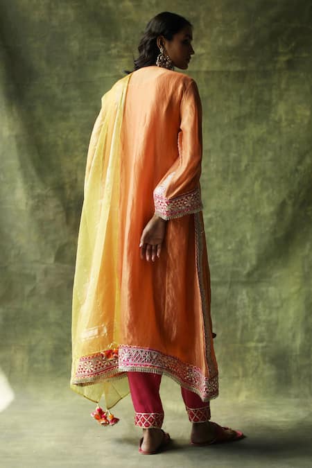 Begum Dia Gota Embroidered Kurta Set 