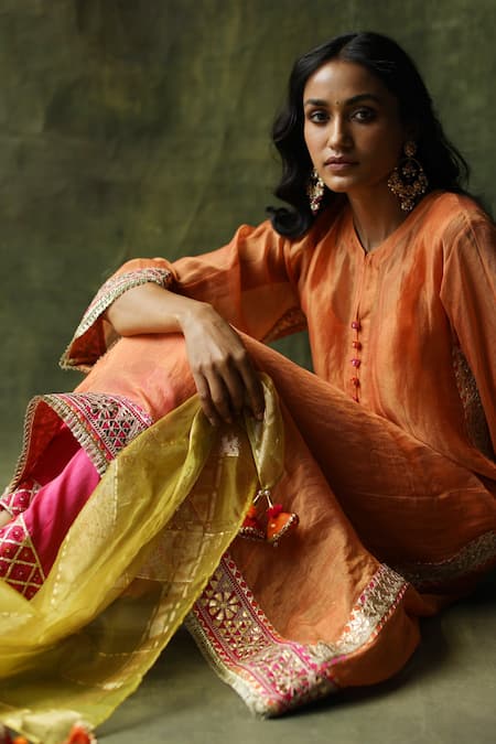 Buy_Begum_Orange Dupatta Organza, Kurta Chanderi Silk Kurta, Pant Dia Embroidered Set _Online_at_Aza_Fashions