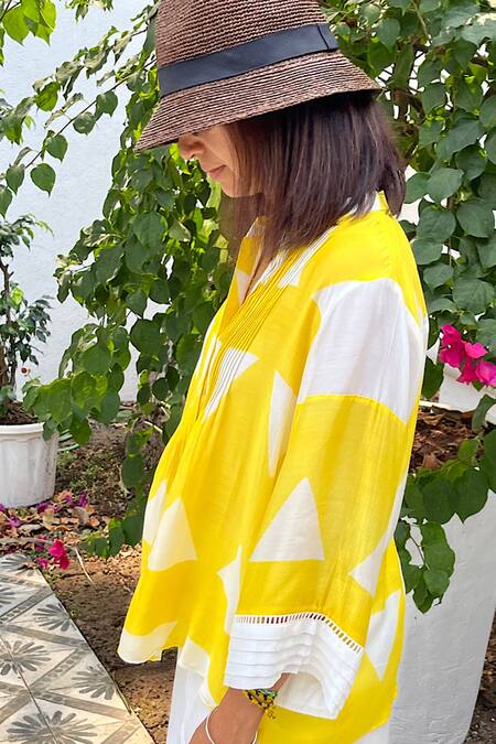 Rriso_Yellow Cotton Bamboo Geometric Mandarin Collar Tie Dye Top_Online_at_Aza_Fashions