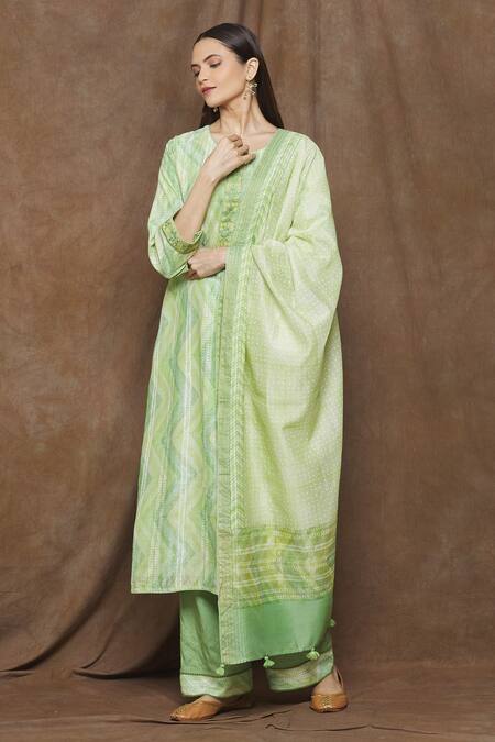 Turaja_Green Kurta Pure Chanderi (60% Cotton And Embroidery Geometric Set_Online_at_Aza_Fashions