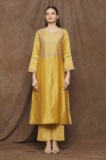 Turaja_Yellow 40% Silk), Dupatta Kota Doriya, Pure Chanderi (60% Embroidered Kurta Set_Online_at_Aza_Fashions