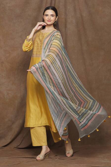 Buy_Turaja_Yellow 40% Silk), Dupatta Kota Doriya, Pure Chanderi (60% Embroidered Kurta Set_Online_at_Aza_Fashions