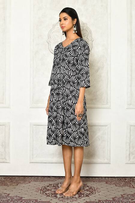 Shop_Samyukta Singhania_Black Crepe V-neck V Printed Dress_Online_at_Aza_Fashions