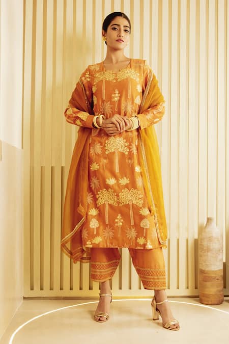 SAKSHAM & NEHARICKA Chanderi Embroidered Kurta Salwar Set 