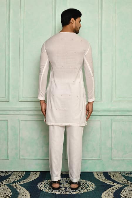 Shop Pranay Baidya White Jamdani, Malai Geometric Floral Pattern Kurta Set at Aza Fashions Shop_Pranay Baidya_White Jamdani, Malai Geometric Floral Pattern Kurta Set _at_Aza_Fashions