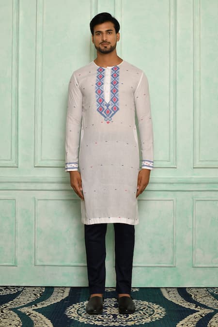 Shop Pranay Baidya White Jamdani, Malai Geometric Pattern Kurta Set Online at Aza Fashions Shop_Pranay Baidya_White Jamdani, Malai Geometric Pattern Kurta Set _Online_at_Aza_Fashions
