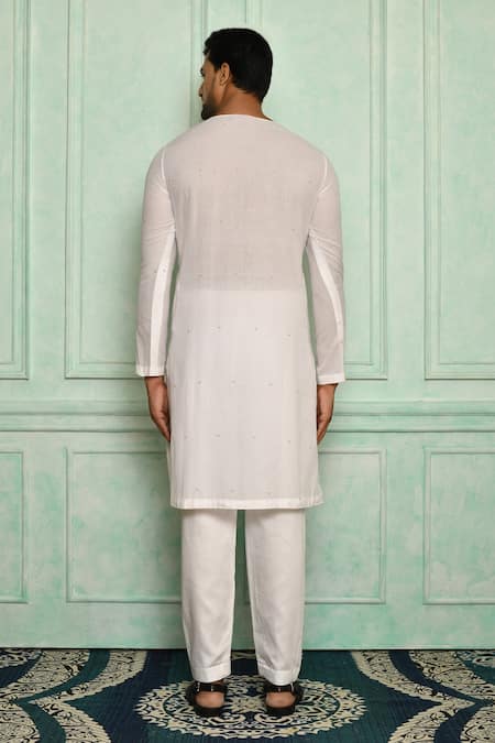 Shop Pranay Baidya White Jamdani, Malai Geometric Floral Pattern Kurta Set at Aza Fashions Shop_Pranay Baidya_White Jamdani, Malai Geometric Floral Pattern Kurta Set _at_Aza_Fashions