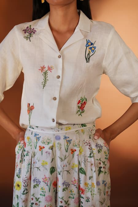 White Hemp Shirt With Embroideries White Hemp Shirt With Embroideries