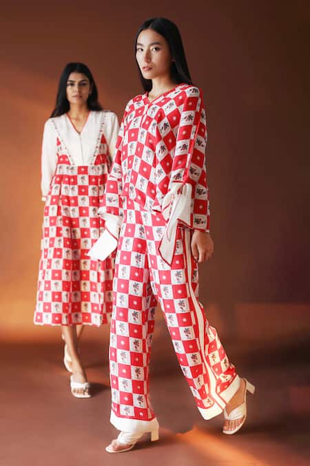 Buy_POZRUH_Red Pure Mulberry Silk Floral, Checks V Neck Orion Printed Kaftan Top_Online_at_Aza_Fashions