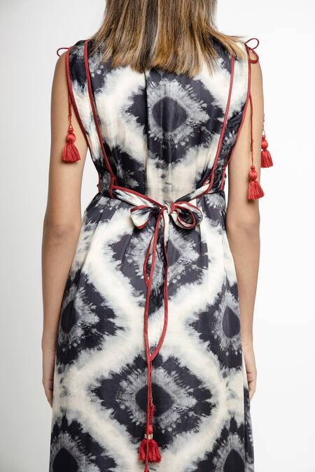 Anmol Kakad Black Satin Tswana Cowl Neck Dress at Aza Fashions Anmol Kakad_Black Satin Tswana Cowl Neck Dress_at_Aza_Fashions