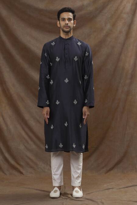 The MeN'S Kompany Blue Chanderi Silk Thread Kurta And Pant Set Online at Aza Fashions The MeN'S Kompany_Blue Chanderi Silk Thread Kurta And Pant Set _Online_at_Aza_Fashions