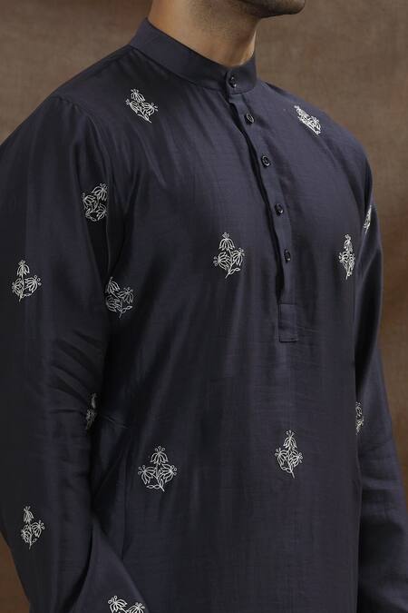 Shop The MeN'S Kompany Blue Chanderi Silk Thread Kurta And Pant Set Online at Aza Fashions Shop_The MeN'S Kompany_Blue Chanderi Silk Thread Kurta And Pant Set _Online_at_Aza_Fashions