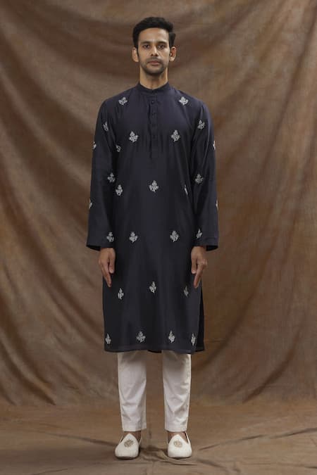 The MeN'S Kompany_Blue Chanderi Silk Thread Kurta _Online_at_Aza_Fashions