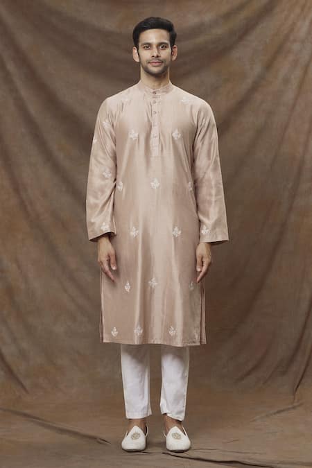 The MeN'S Kompany_Beige Chanderi Silk Thread Kurta _at_Aza_Fashions