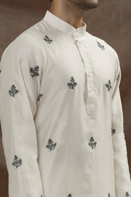 Shop The MeN'S Kompany White Chanderi Silk Thread Kurta And Pant Set Online at Aza Fashions Shop_The MeN'S Kompany_White Chanderi Silk Thread Kurta And Pant Set _Online_at_Aza_Fashions