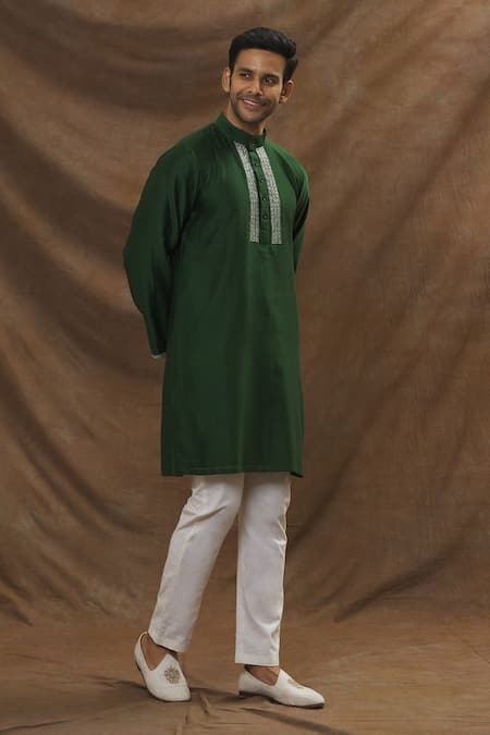 Buy The MeN'S Kompany Green Chanderi Silk Kurta And Pant Set Online at Aza Fashions Buy_The MeN'S Kompany_Green Chanderi Silk Kurta And Pant Set _Online_at_Aza_Fashions